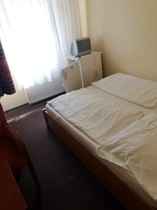 Fenyves Panzió Siófok Exterior foto